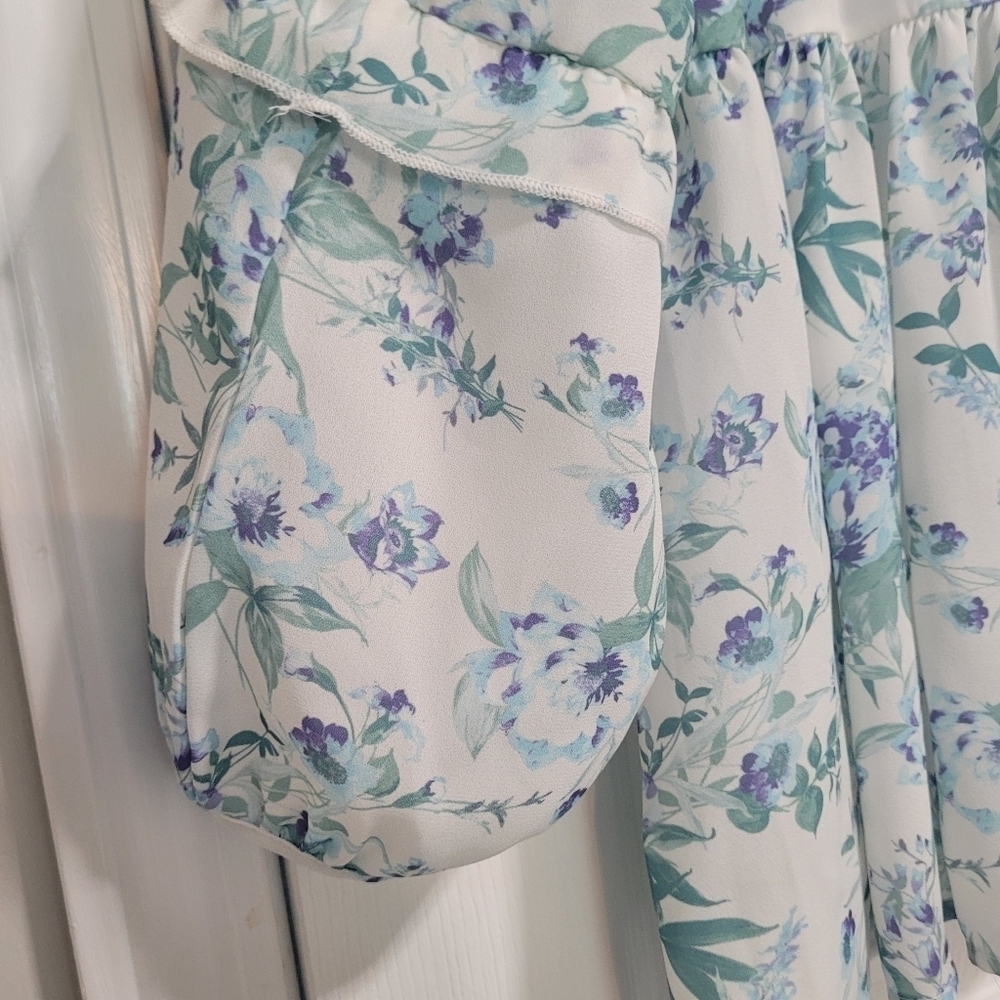 Peach Love California Floral Lightweight Tie Neck Women's Top Size Large - Picture 9 of 16